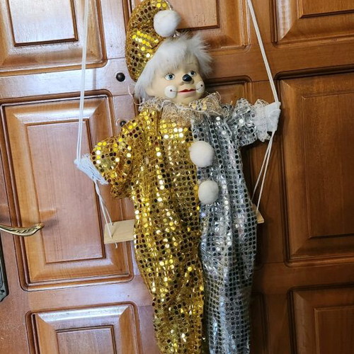 Porcelain hanging harlequin like new, silver gold with sequins