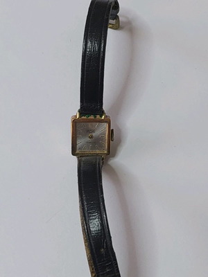 Laureat watch used