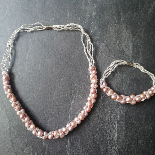 Necklace and bracelet set with natural pink freshwater pearls new