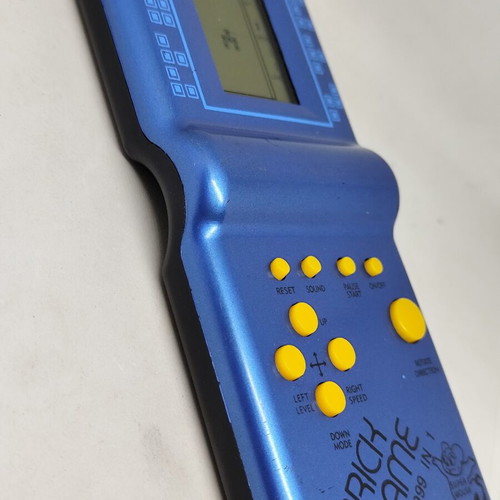Brick Game E-9999 Retro Vintage Portable Console like new