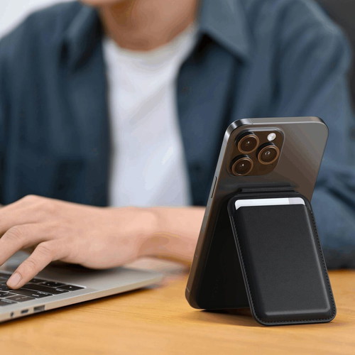 Satechi Design Leather Wallet with MagSafe Magnets