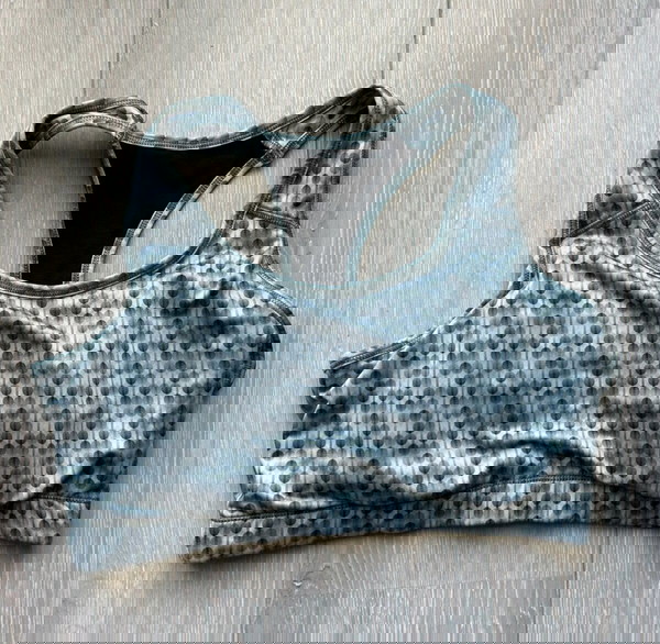 Women's sportswear