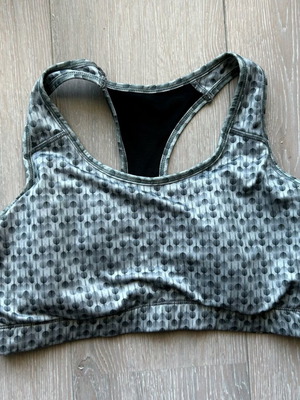Women's sportswear top grey patterned cropped like new