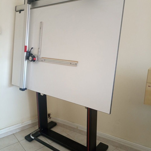 Neolt Leonar professional drafting table used