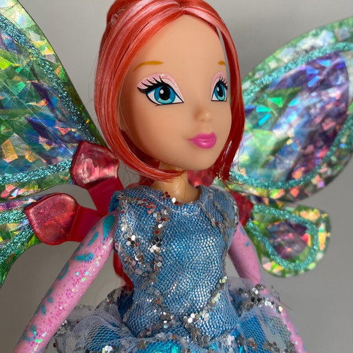 Winx Club Bloom Tynix Fairy doll used with iridescent wings
