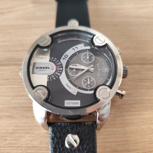 Diesel Little Daddy DZ7256 watch like new with black leather strap