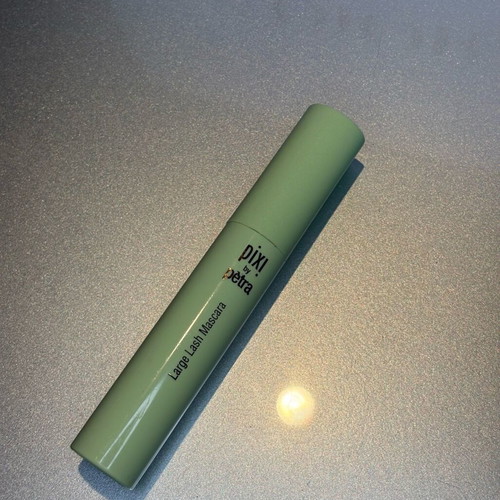 Large Lash Mascara pixi by petra new, black sealed mascara