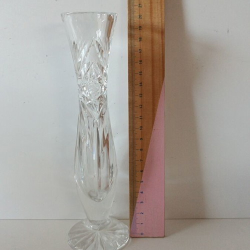 Vintage crystal bud vase with starburst carving