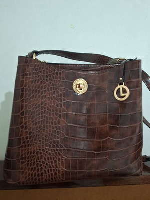 L.credi women's bag lightly used
