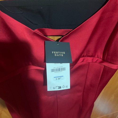 Κόκκινο φόρεμα Zara XL καινούργιο με άνοιγμα στην πλάτη
