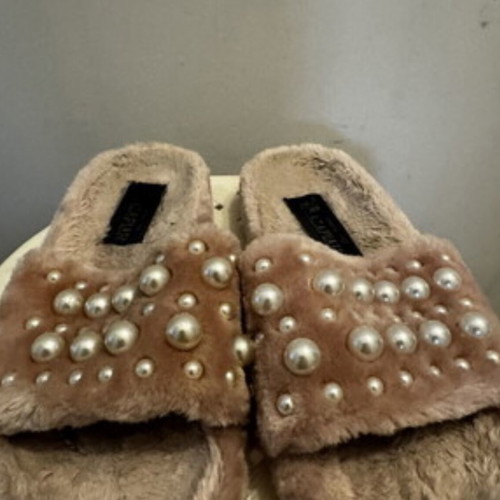 Pink slippers size 38