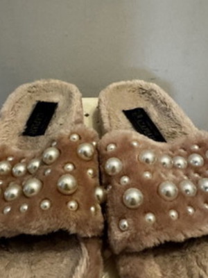 Pink slippers size 38
