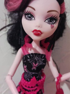 Monster High Draculaura Frights, Camera, Action! doll like new