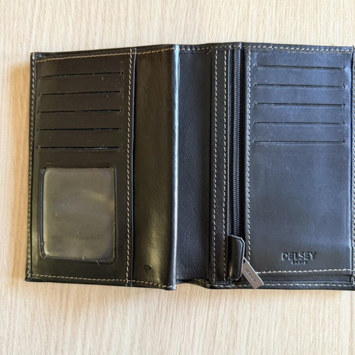 Delsey leather wallet multiple compartments new, brown
