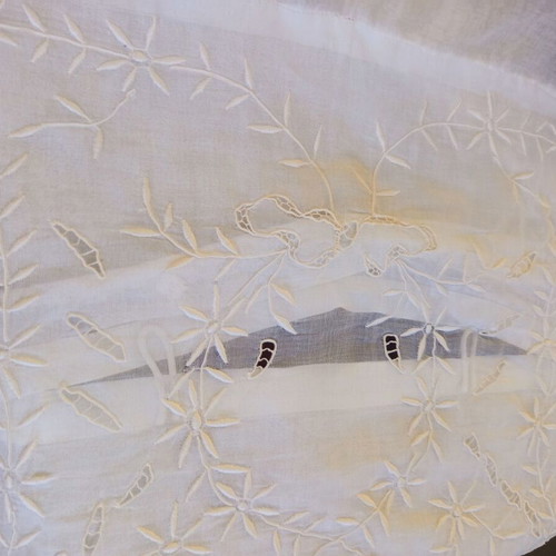 Vintage decorative pillowcases set of 2 ecru with embroidery and cutwork