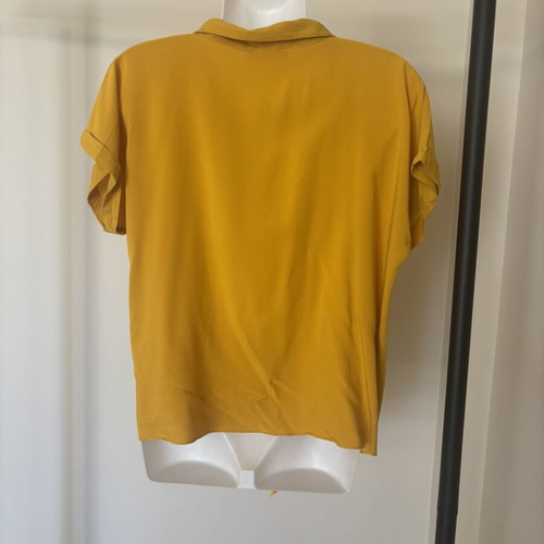 Cropped Shirt Secret one size like new, front tie collar