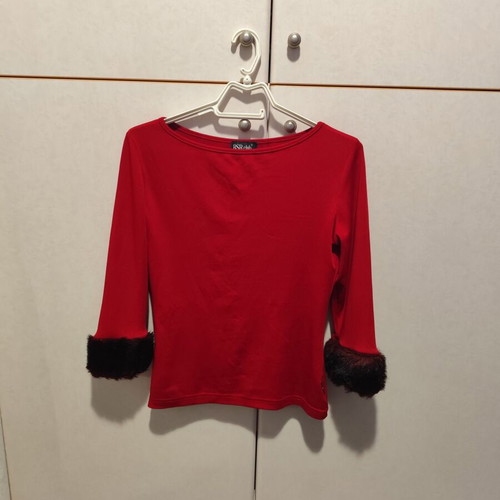 BSB blouse used red with fur details on cuffs
