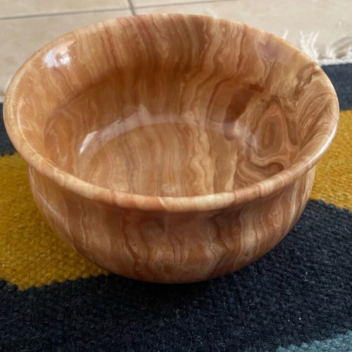 Onyx decoration in like-new condition