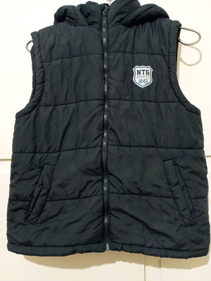 Energiers sleeveless kids vest like new, blue with hood