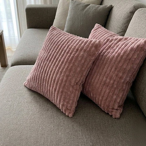 Set of 2 decorative pillowcases 45x45 like new, fluffy dusty pink