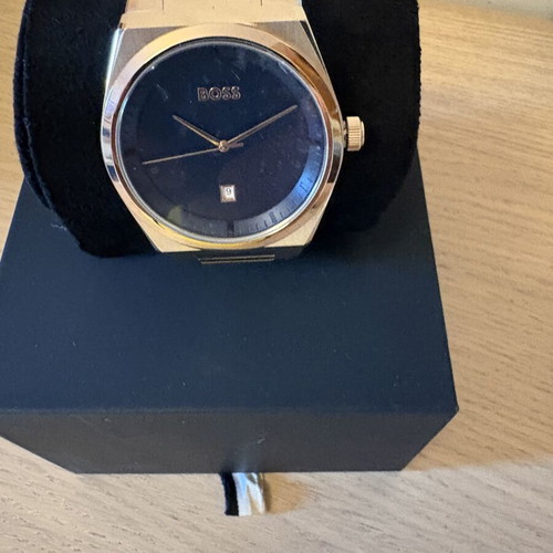 Boss men's watch with blue black dial and gold plated bracelet new