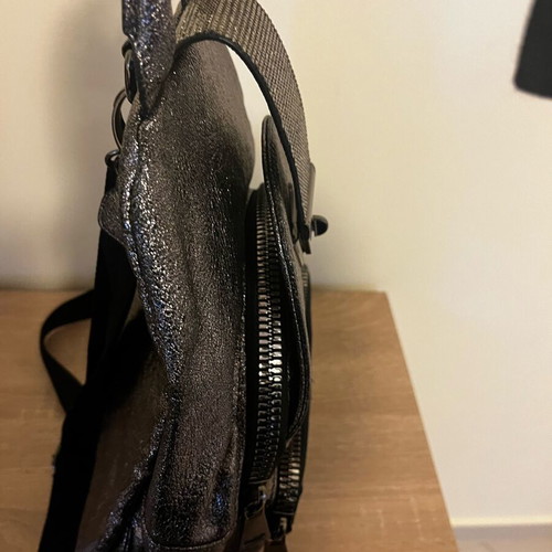 Guess backpack like new, black and silver