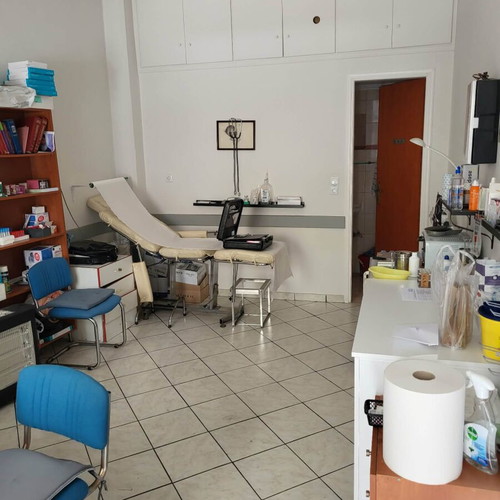 Shops 40 sqm renovated on 700 sqm plot in Thermo