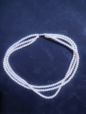 Necklace like new with magnetic clasp