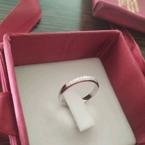 White gold 18K ring new with diamonds
