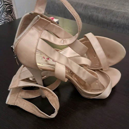 Satin ivory sandals used, size 41, beige