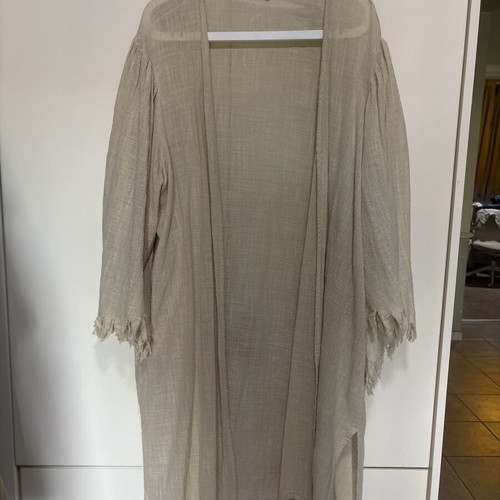 Christelle linen kimono with wide fringed sleeves like new, beige