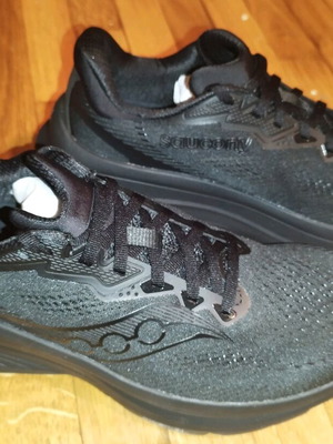 Παπούτσια Saucony Guide 19 καινούργια, ανδρικά αθλητικά νούμερο 42 μαύρα