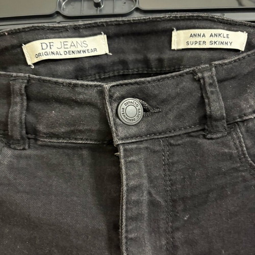 Black skinny jeans used, size S