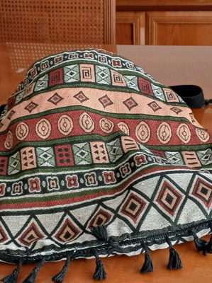 Temu fabric bag in satchel style like new, multicolor shoulder