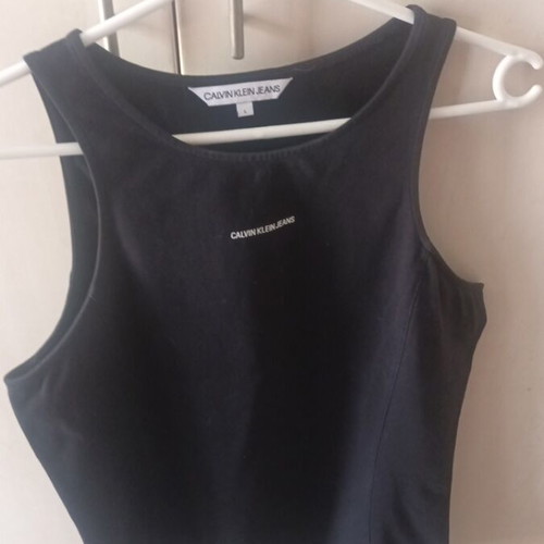 Calvin Klein sleeveless t shirt black like new, size L