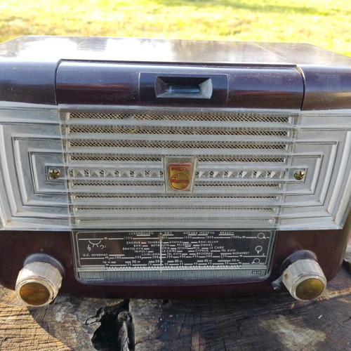 Philips vintage radio from the 50s used, non-functional