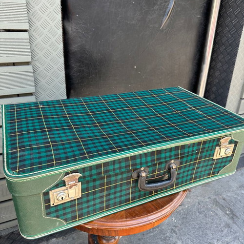 Vintage checked pattern suitcases used, green and blue