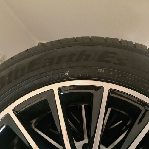 Mercedes Zantes with Yokohama BlueEarth tires new