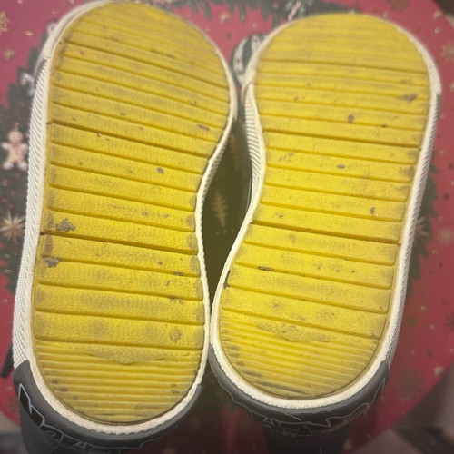 Pokemon H&M sneakers size 29 like new, gray