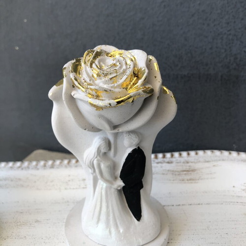 Handmade Wedding Favor with Couple and Rose, Luxury Gypsum Creation