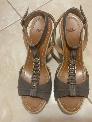 Maloles leather platform sandals gray size 39 like new