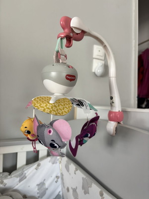 Tiny Love Princess Tales μουσικό μόμπιλε για μωρό