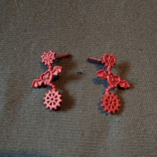 Monster High earrings for Dracubecca doll like new