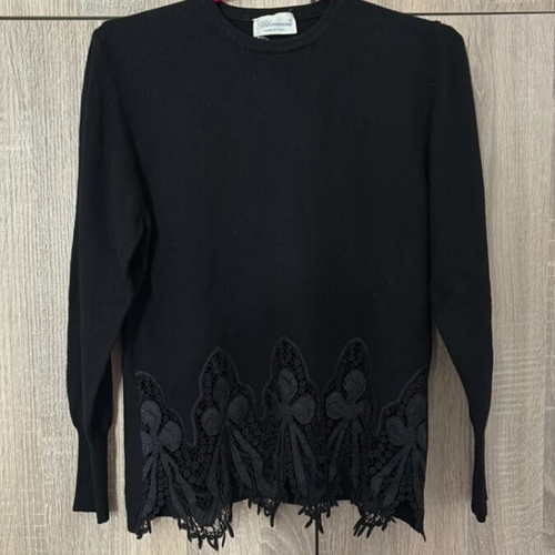 Blumarine blouse with embroidery like new, 50% Kashmir 50% Wool, black, size L