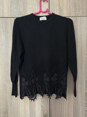 Blumarine blouse with embroidery like new, 50% Kashmir 50% Wool, black, size L