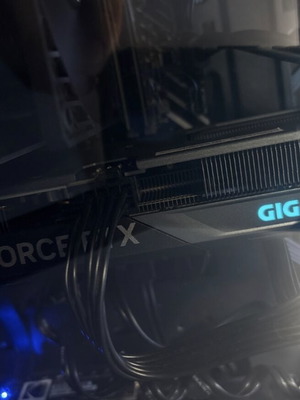 NVIDIA GeForce RTX 4060 άριστη, σαν καινούργια με αυθεντικό κουτί