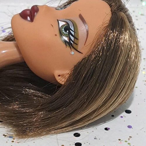 Bratz Wildlife Safari Yasmin doll used with flaws