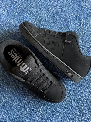 Etnies Kingpin men's sneakers size 42.5 black