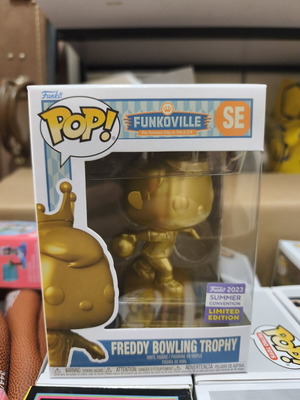 Funko Pop Freddy Bowling Trophy new, exclusive