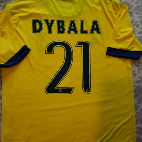 Juventus away football jersey replica like new, size large